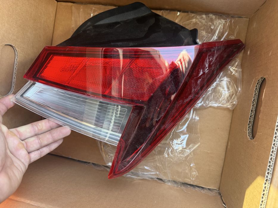 Фара задняя от хюндай элантры 2025 есть небольшая коцанка