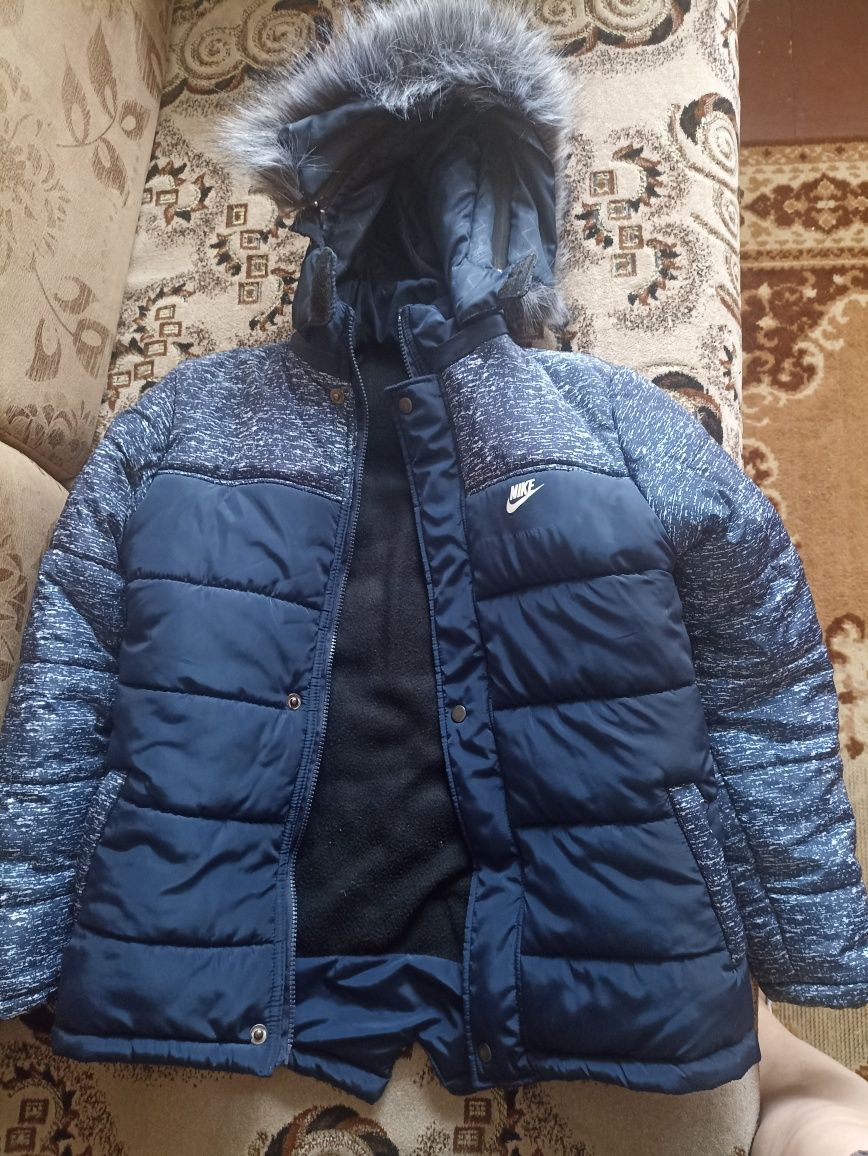 Куртка на мальчика (зимняя)