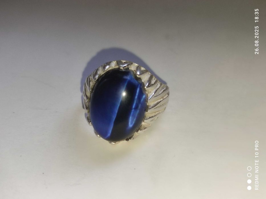 Красивое кольцо с камнем КОШАЧИЙ ГЛАЗ