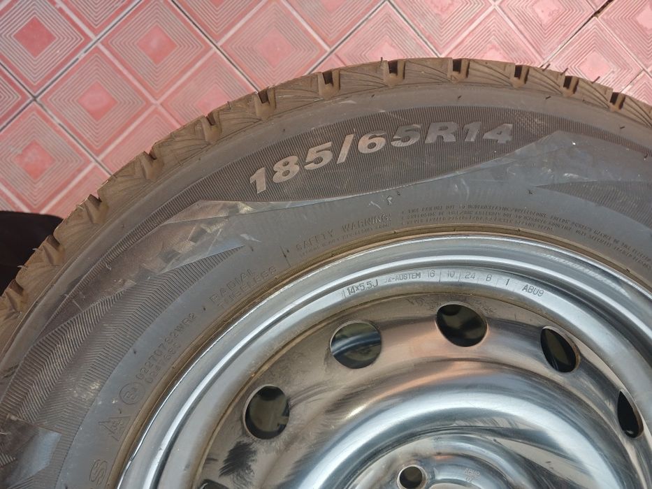 Автошина с диском. NEXEN WINGUARD ise 185/65R14 хорошом сочетанием