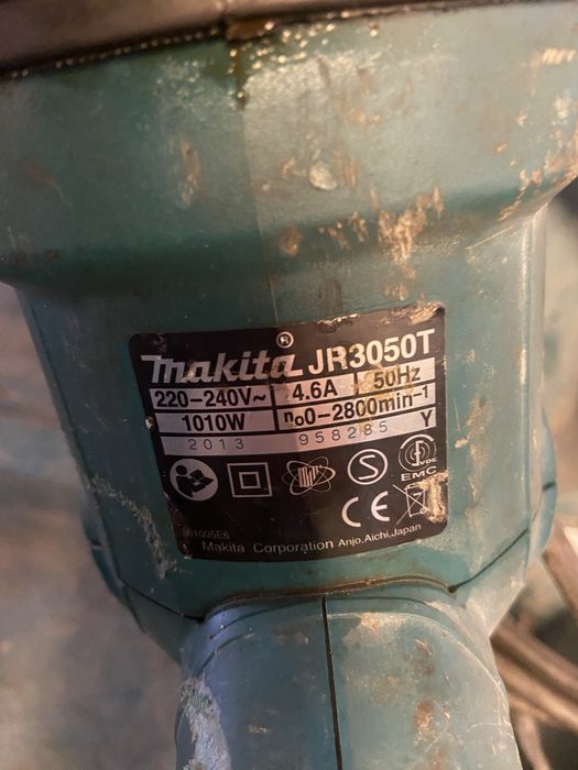 Електрическа ножовка Makita