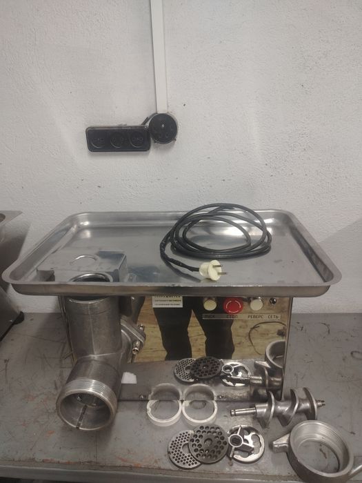 Мясорубка 220 вольт мим-300м Белоруссия Торгмаш