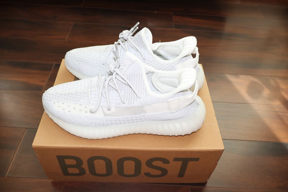 Yeezy 350 V2 Static (non-reflective)