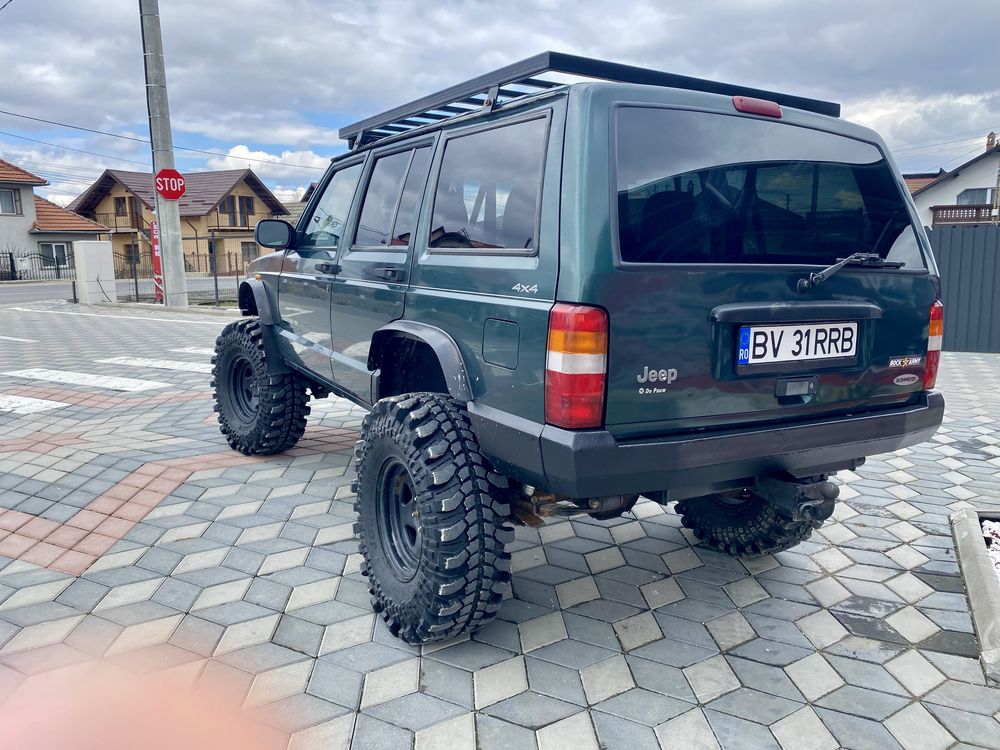 Jeep cherokee xj om 606 autoutilitara