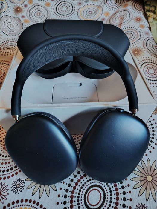 Airpods Max brand new Midnight