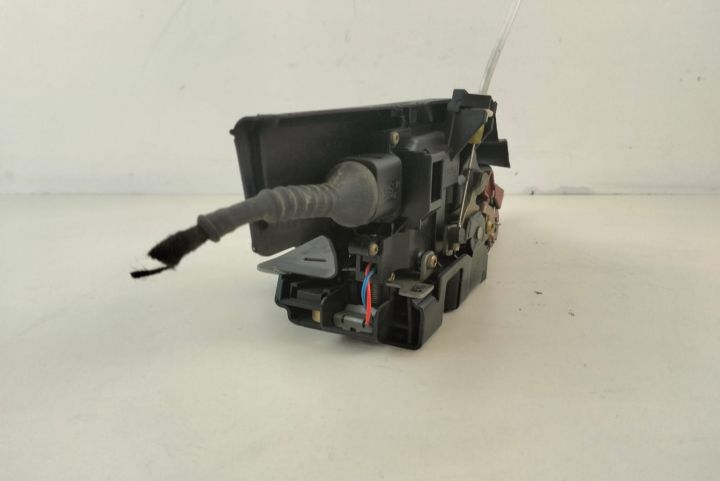 Broasca usa dreapta fata  8e0837350 Audi A4 B6