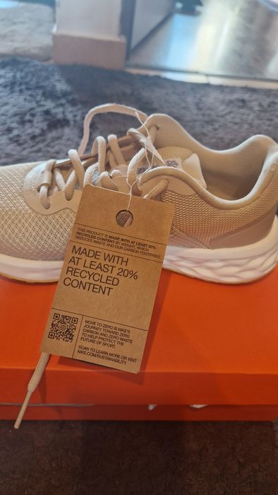 Vând Adidas Nike femei