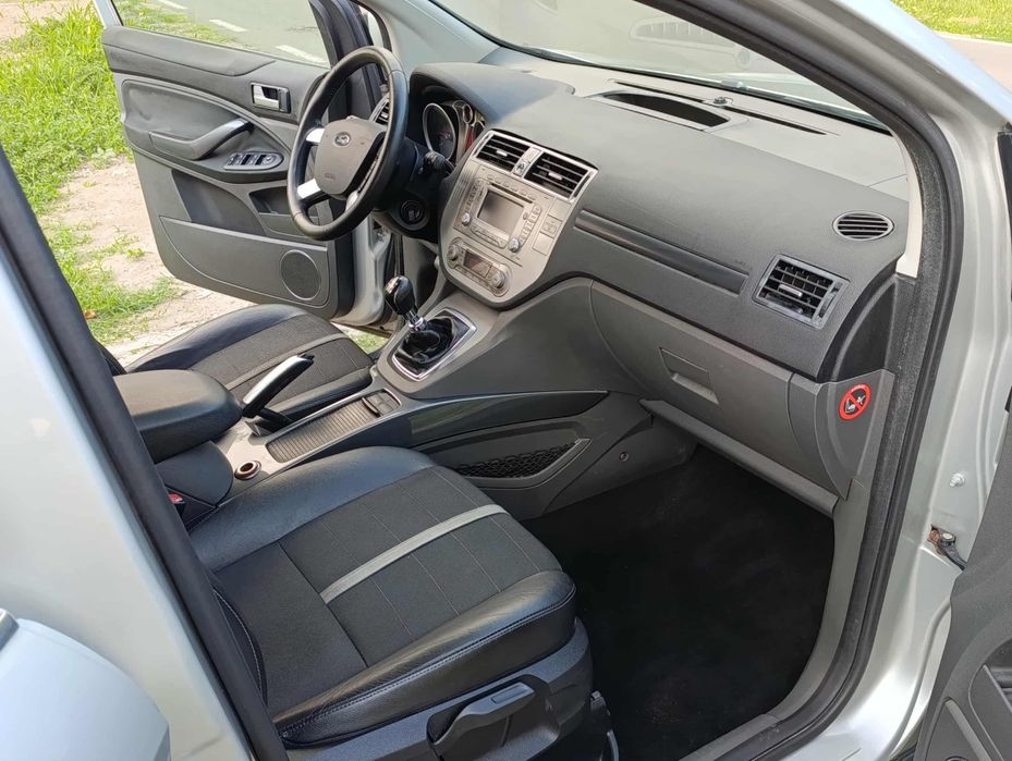Vând Ford kuga 2.0d 4×4 An 2011 euro5