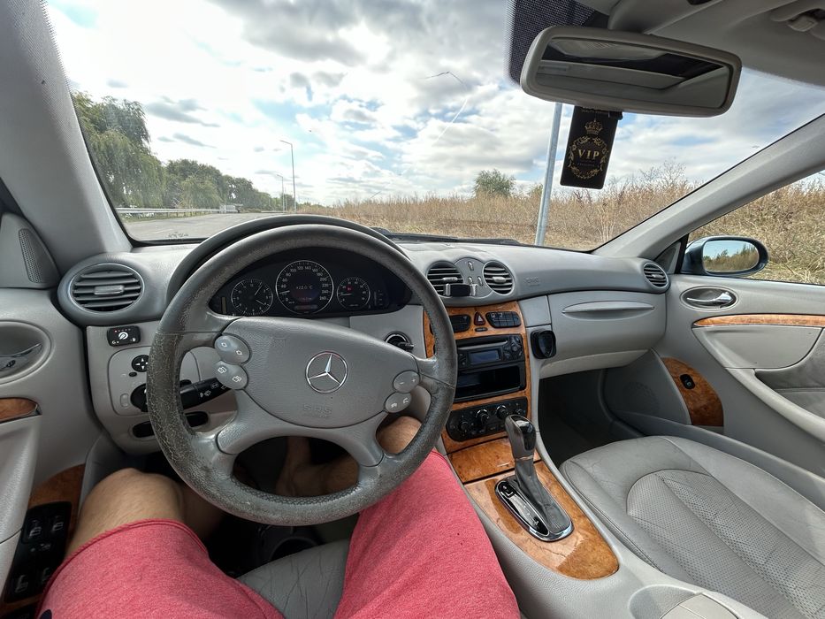 Mercedes Benz CLK240
