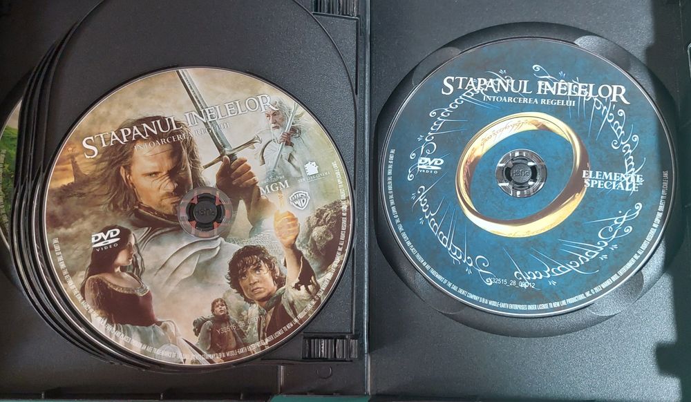 Stăpânul Inelelor Trilogia si Hobbit Trilogia - subtitrat romana