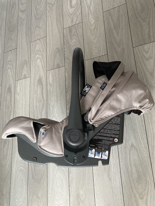 Scaun/Scoica auto Inglesina Huggy maxim 13 kg, bej, cu copertină