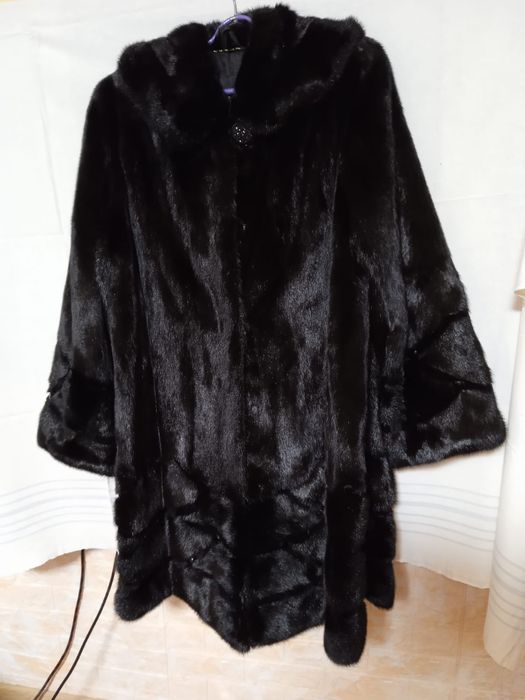 Продам норковую шубу