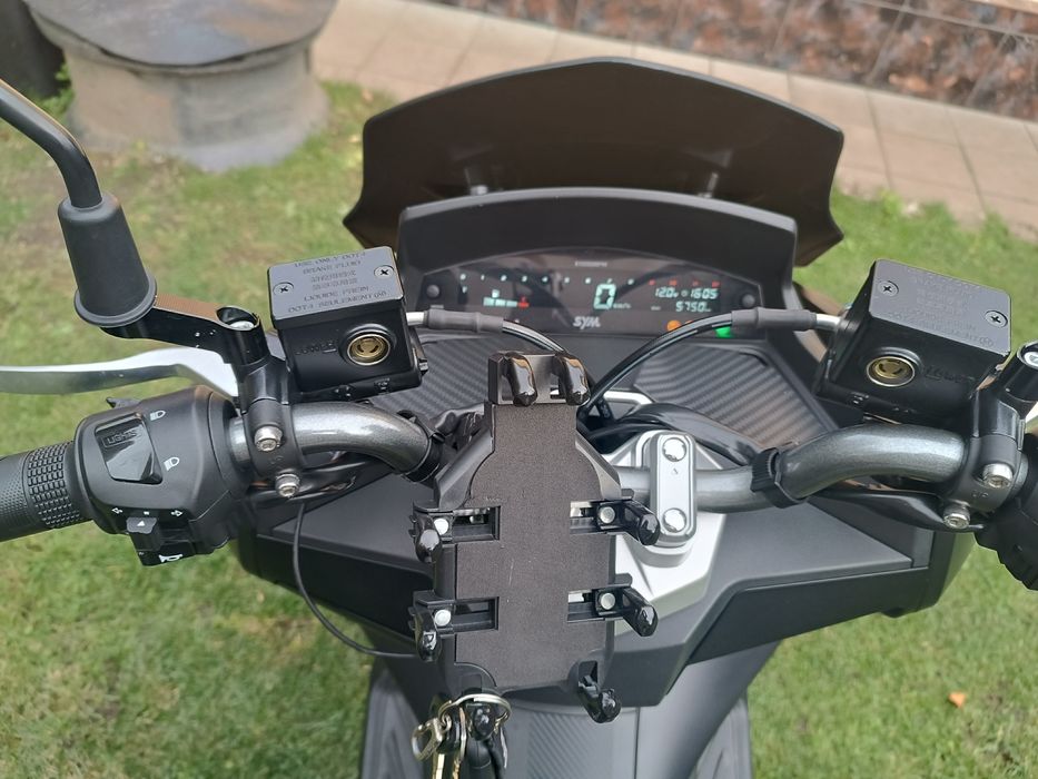 Vând scuter Sym  jetx 125