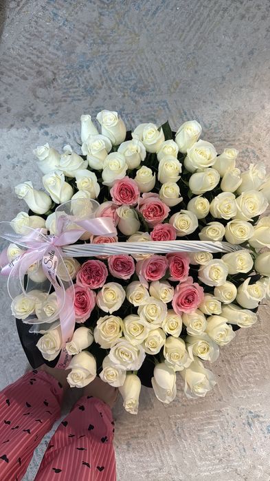 Цветы в корзине 91 шт