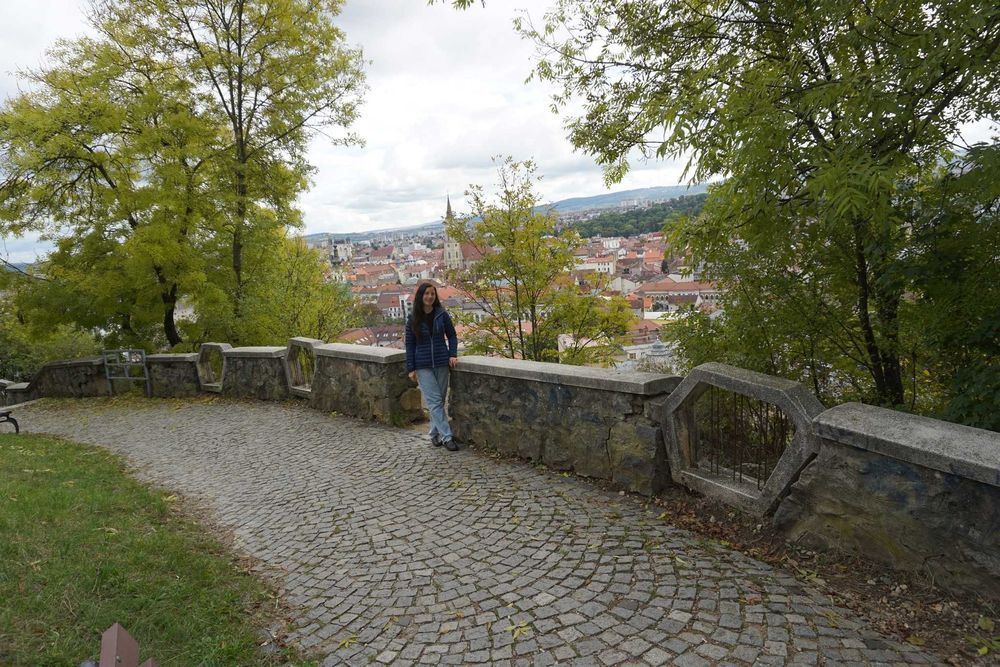 Meditez eficient lb. engleză, spaniolă  și lb. română pentru străini.