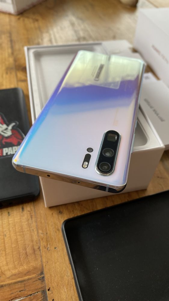 HUAWEI  P30 Pro 128Gb перфектен Breathing Crystal