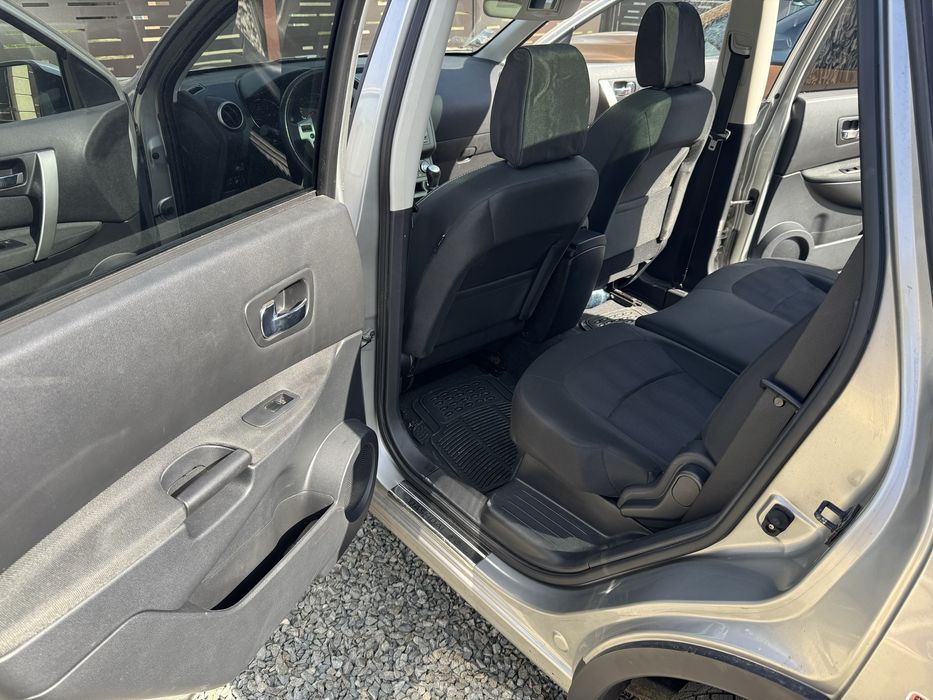 Vand Nissan Qasqhai 7 locuri