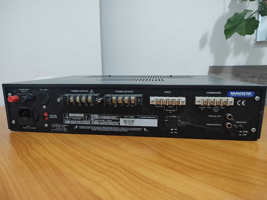 Stație audio Mackie Industrial UP 4061 – amplificator profesional