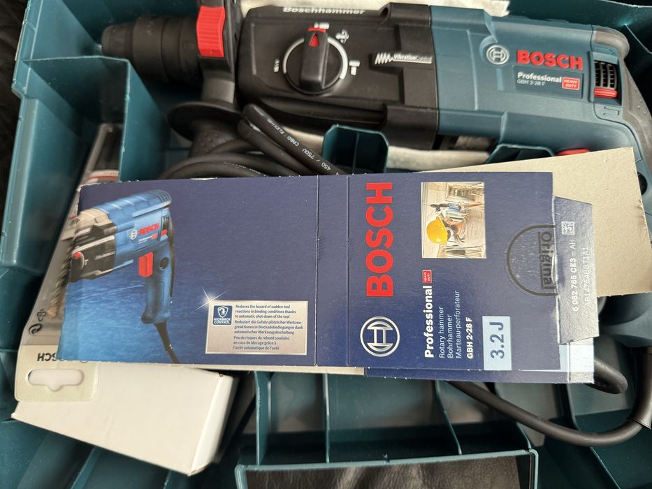 Перфоратор Bosch 2-28f с куфар