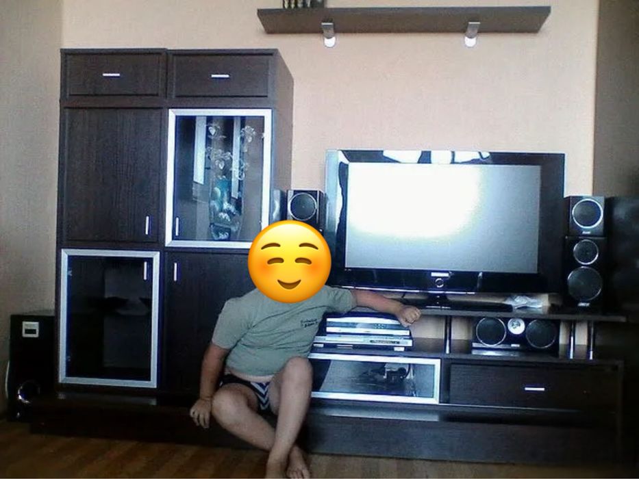 Продам горку шкаф тумбу