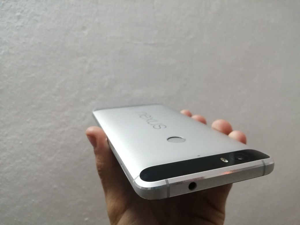 Huawei Nexus 6P , bonus 6 huse ultimul preț!!