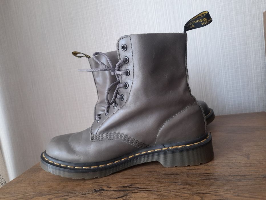 Dr martens дамски обувки 39 номер.