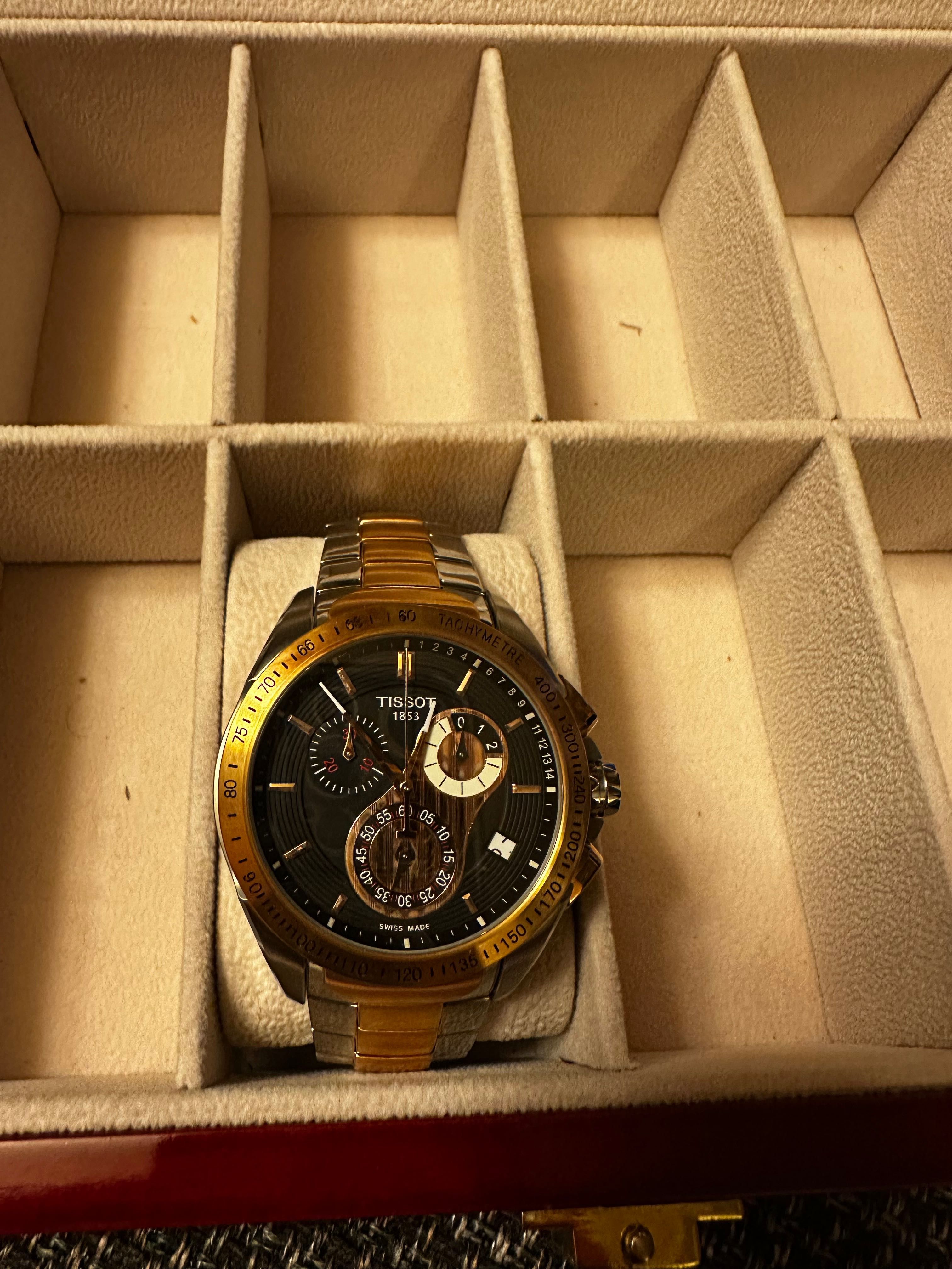 Продавам часовник TISSOT TO24417A