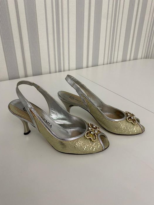 Продам женские Туфли. 38 размер