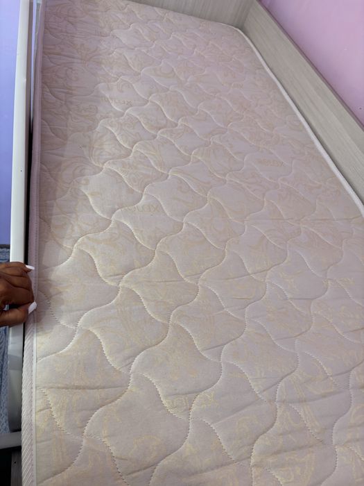 кровать двухярусную