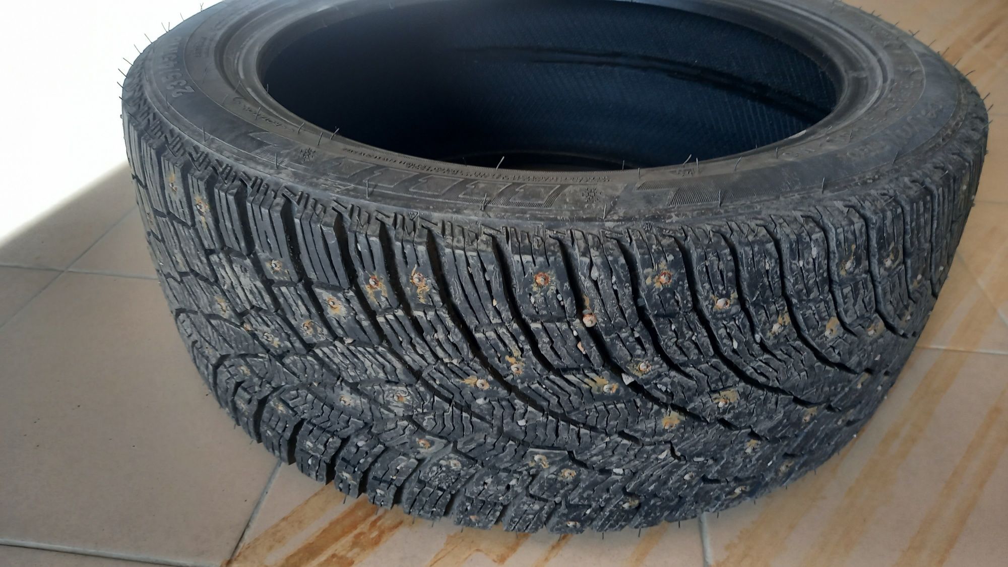 Авто шины 236/45 R18