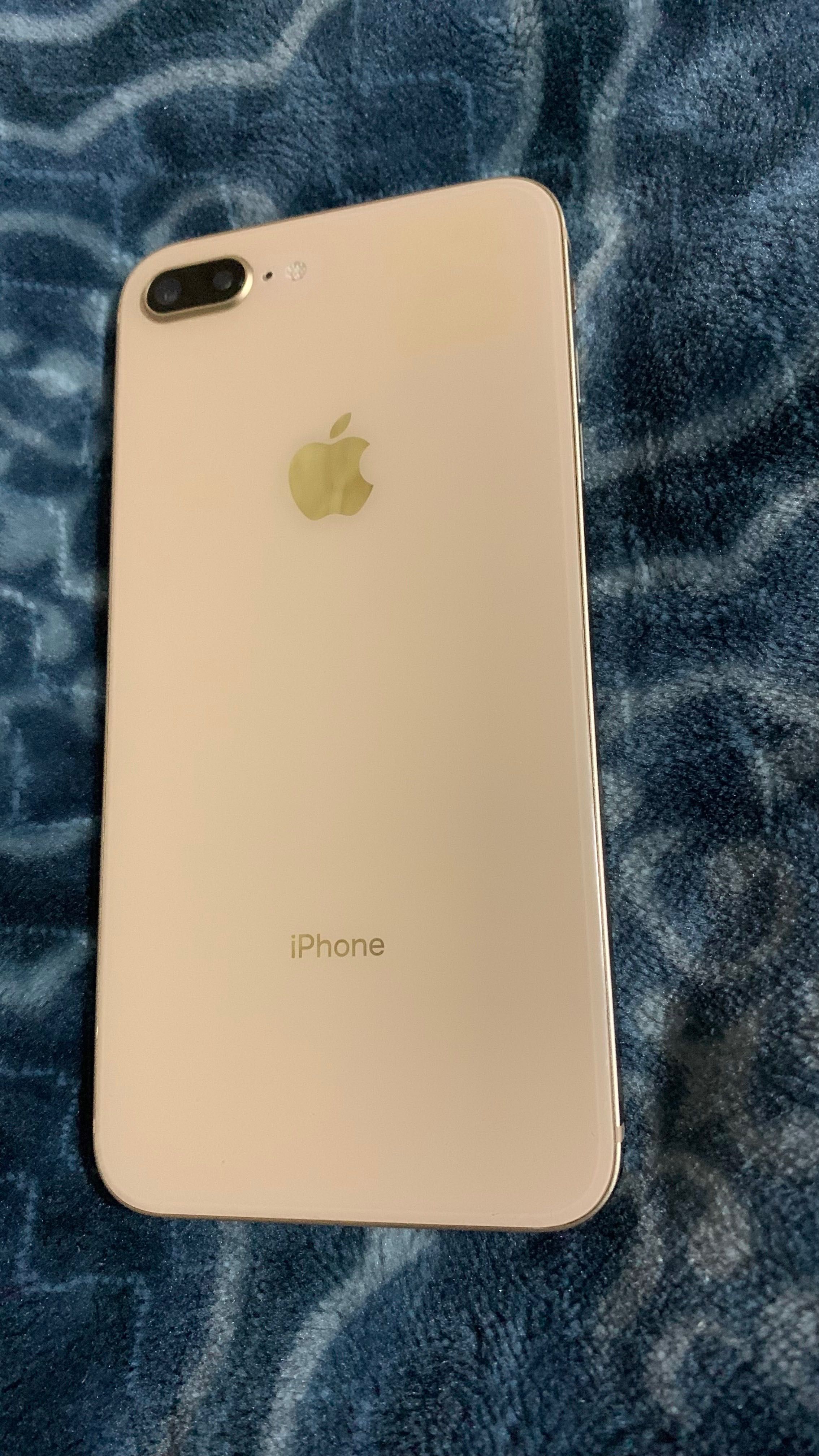 Iphone 8 plus. Srochna sotiladi