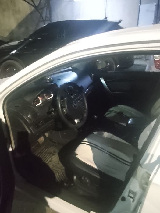 Нексия 3 срочно сотилади