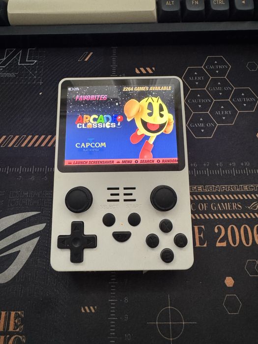 Продаю ретро-консоль Powkiddy RGB20S.