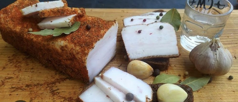 3 000 за 1/ кгСало обычное уже готовое вкусное с чесночком и перцем.Эк