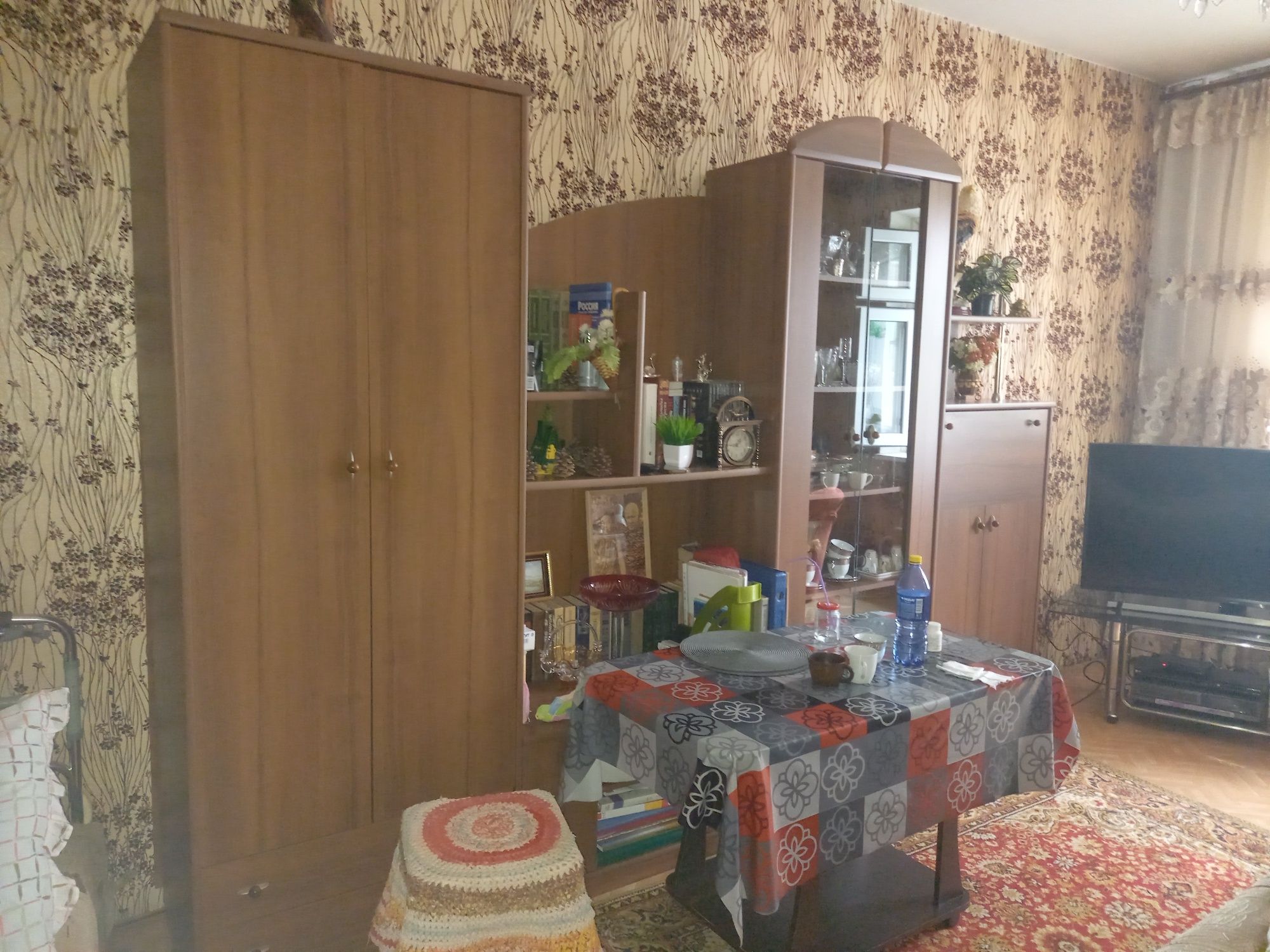 Срочно продаётся стенка горка в связи с переездом