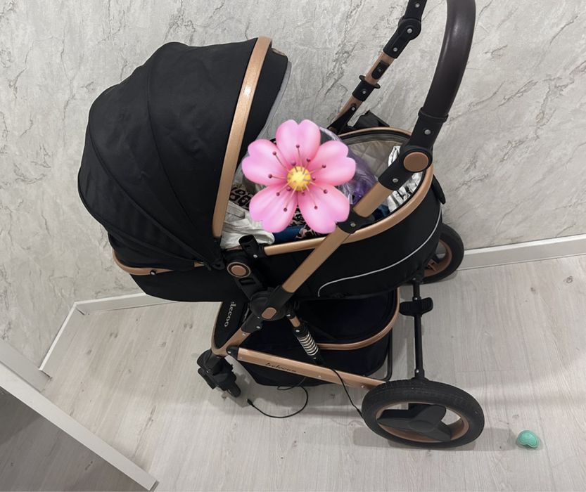 Продам детскую коляску два в одном!!