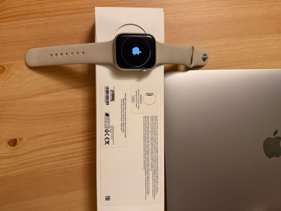 Apple Watch Series 8 45mm Starlight