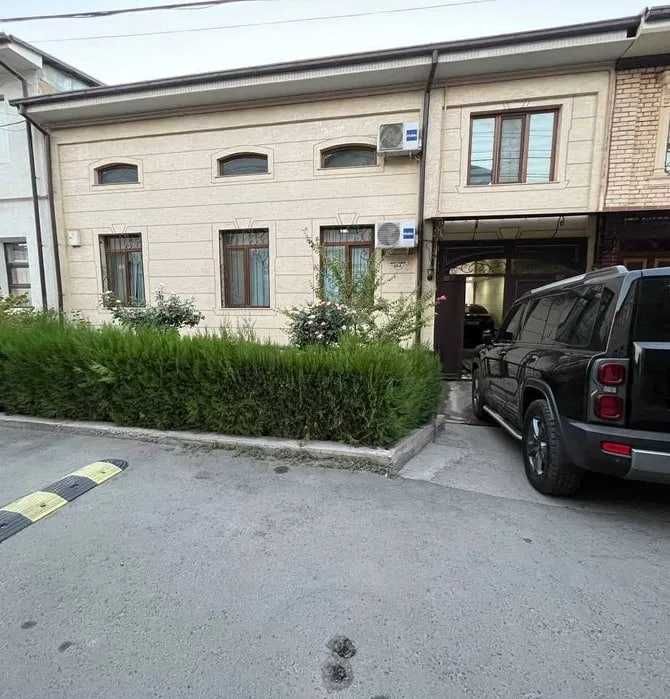 Срочно продается хороший дом в уста ширин 3 сотки 225000$