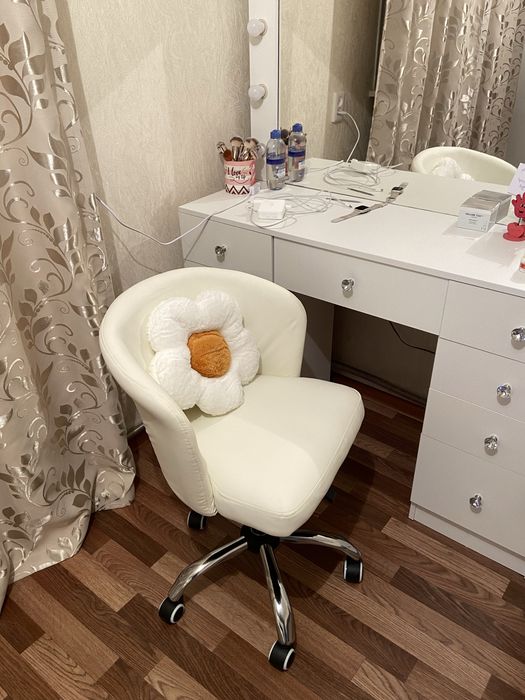 продам абсолютно новое кресло