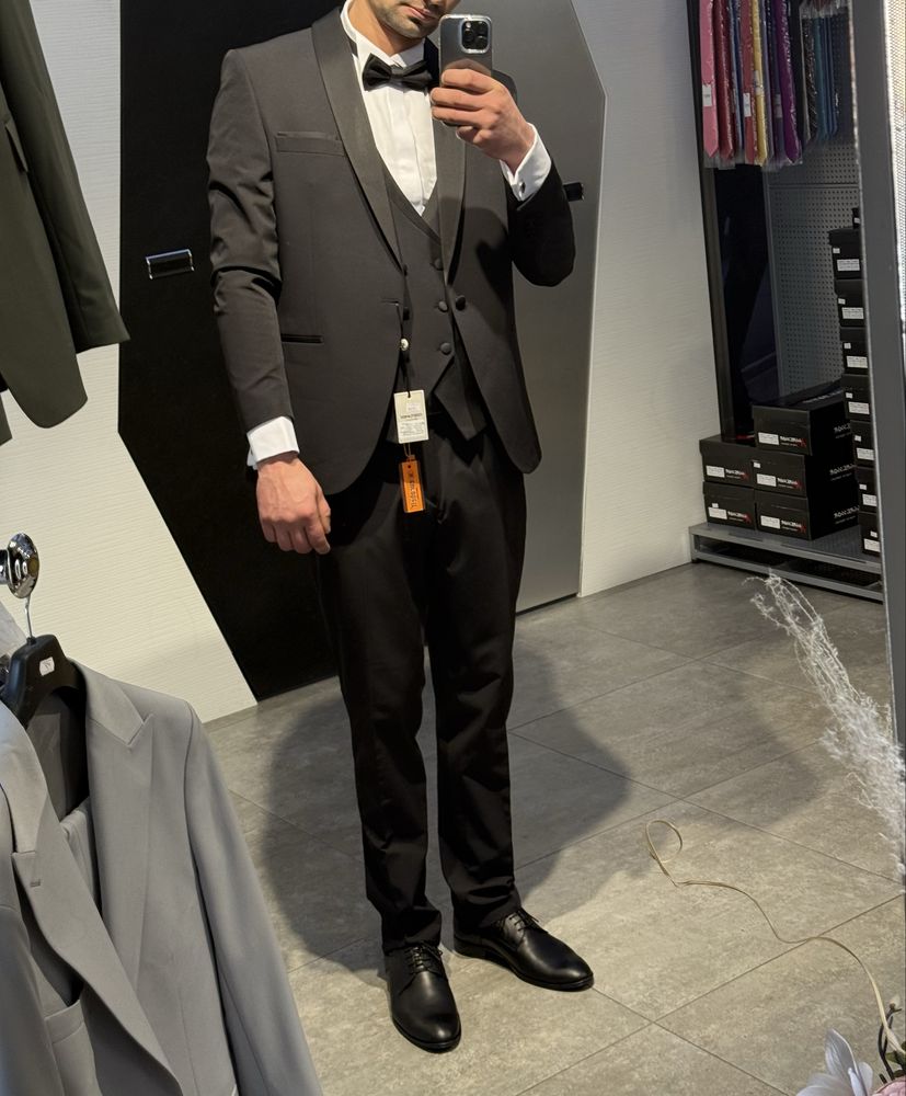 Елегантен мъжки костюм Costumen