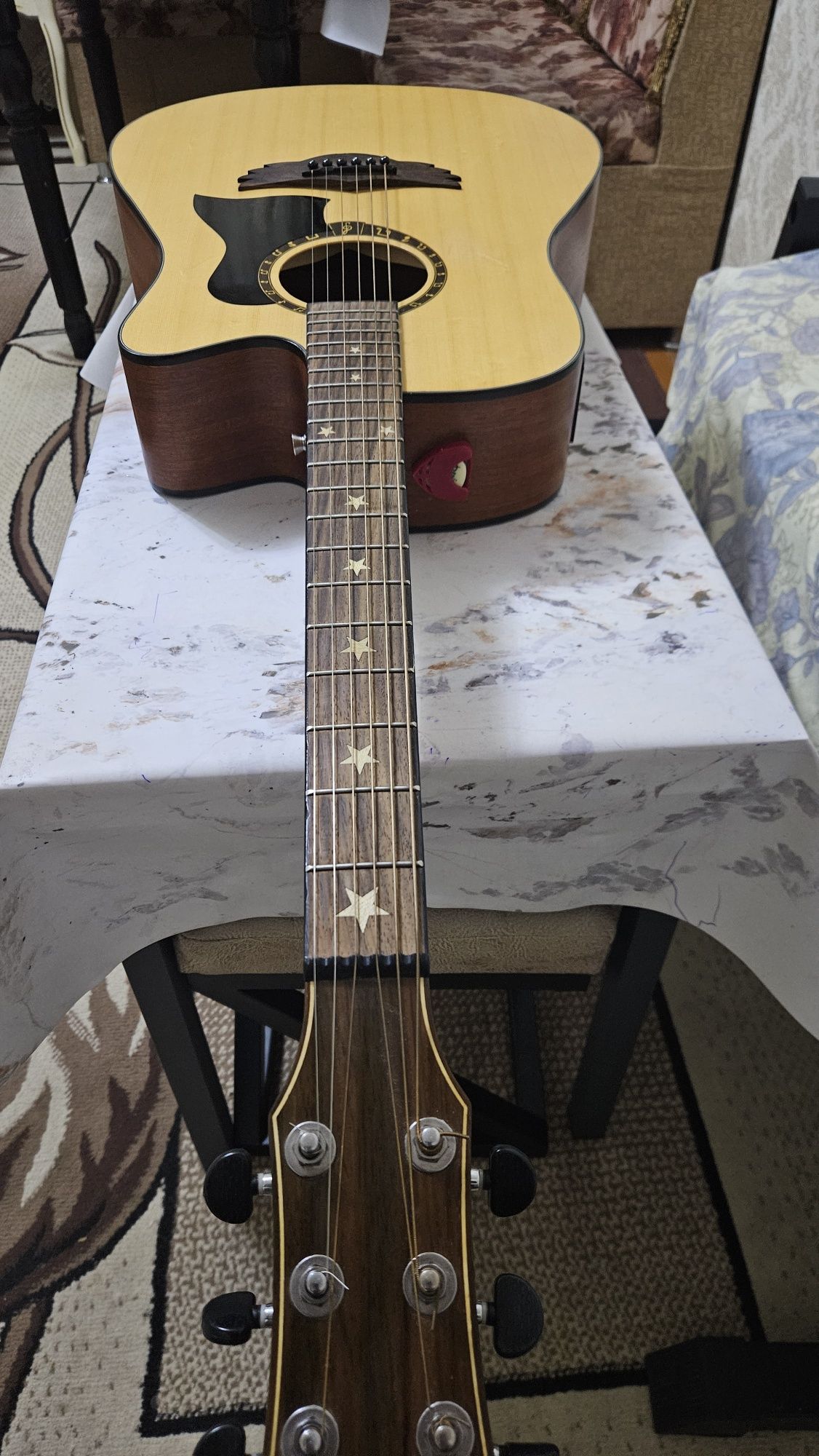 Gitara sotiladi xolati ideal