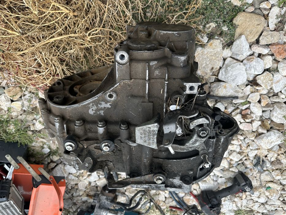 Скоростна кутия за VW Sharan