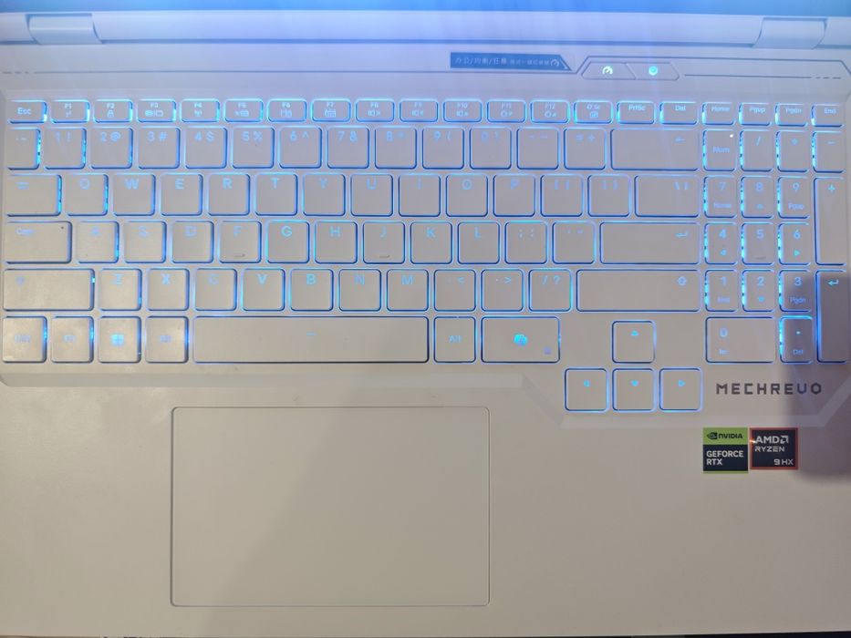 лаптоп Mechrevo Jiaolong 16 Pro/R9-8940HX/RTX5060/2.5k 300Hz/16GB ddr