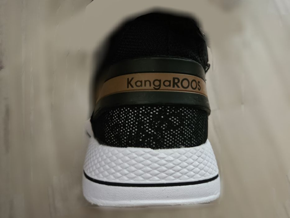 Aadidasi (pantofi sport) nr 37 Kangoroos