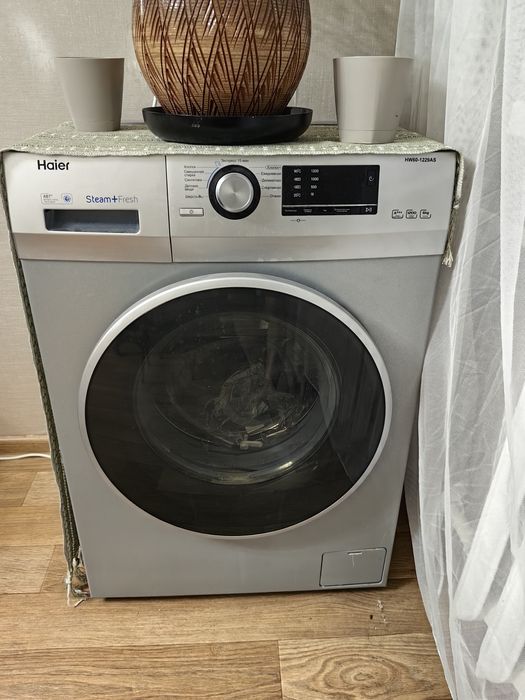 Стиральная машина  Haier HW60-1229AS 

Продаю стиральн