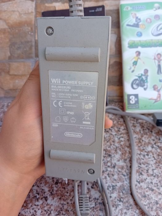 Vând Nitendo WII