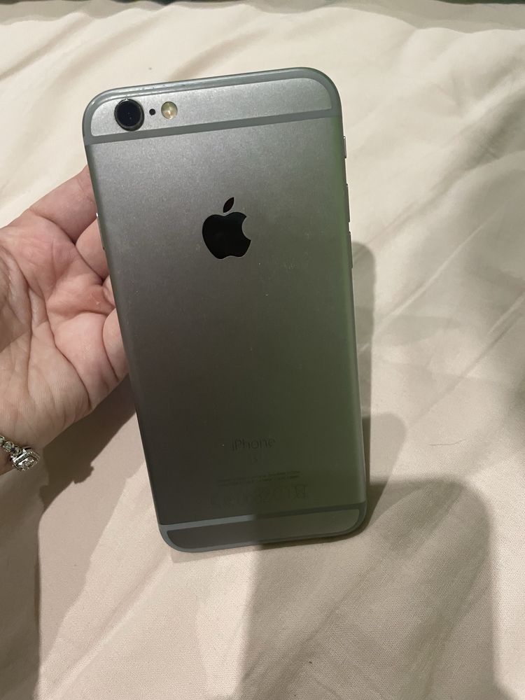 iphone 6s 16 gb.  SILVER