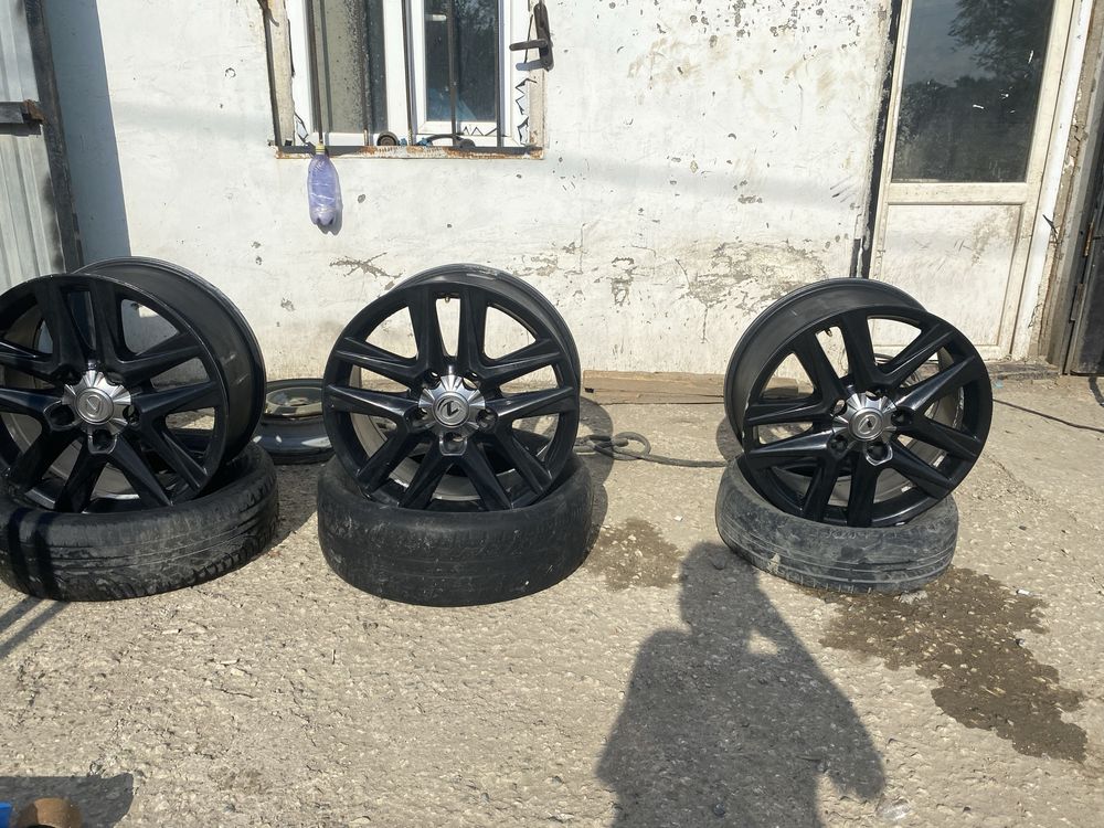 Продается диски.