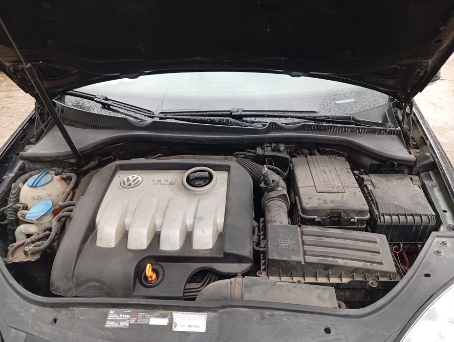 Голф5 2005година 1.9TDI 105к.с