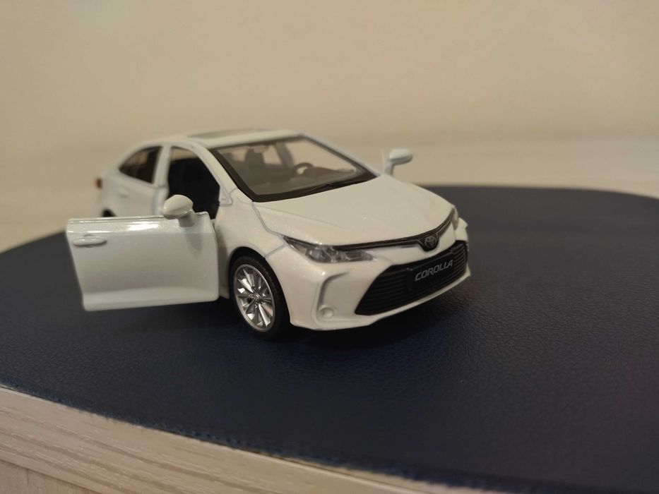 Метална количка Toyota Corolla !!!